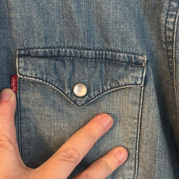 Levi’s Men’s Pearl button Snap Western wear long sleeve chambray shirt medium - Picture 4 of 9
